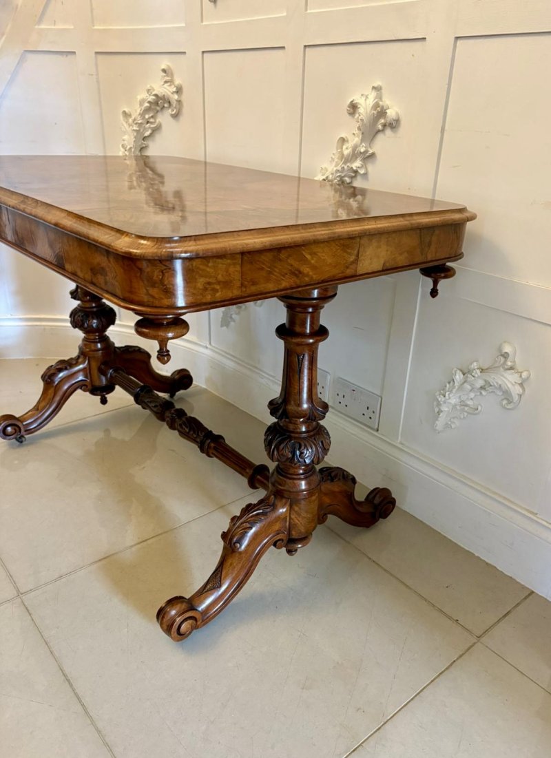 Outstanding Quality Antique Victorian Burr Walnut Freestanding Centre Table